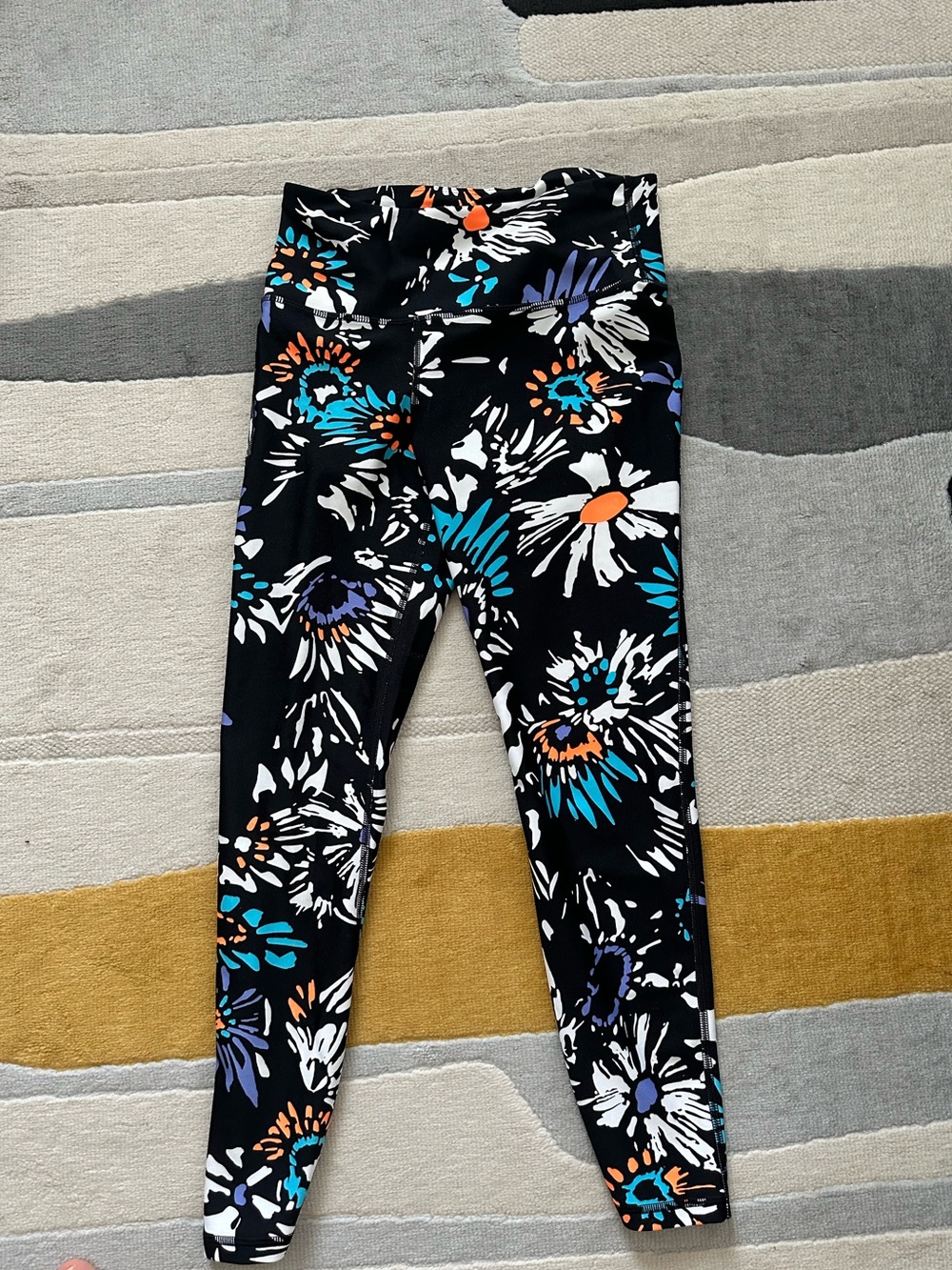 Under Armour HeatGear Armour No-Slip Waistband Printed Ankle Leggings Size Med